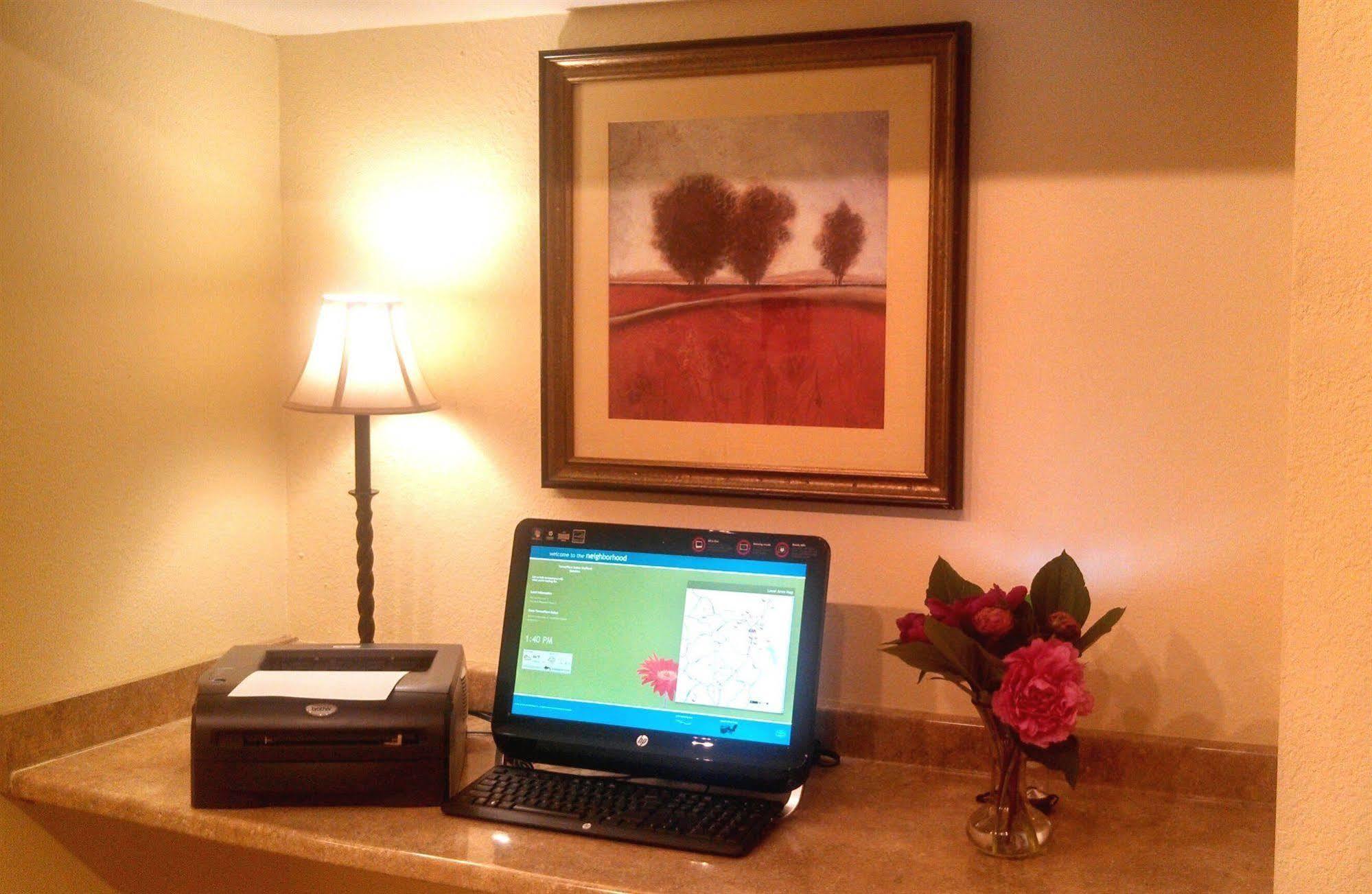 Towneplace Suites Stafford Extérieur photo