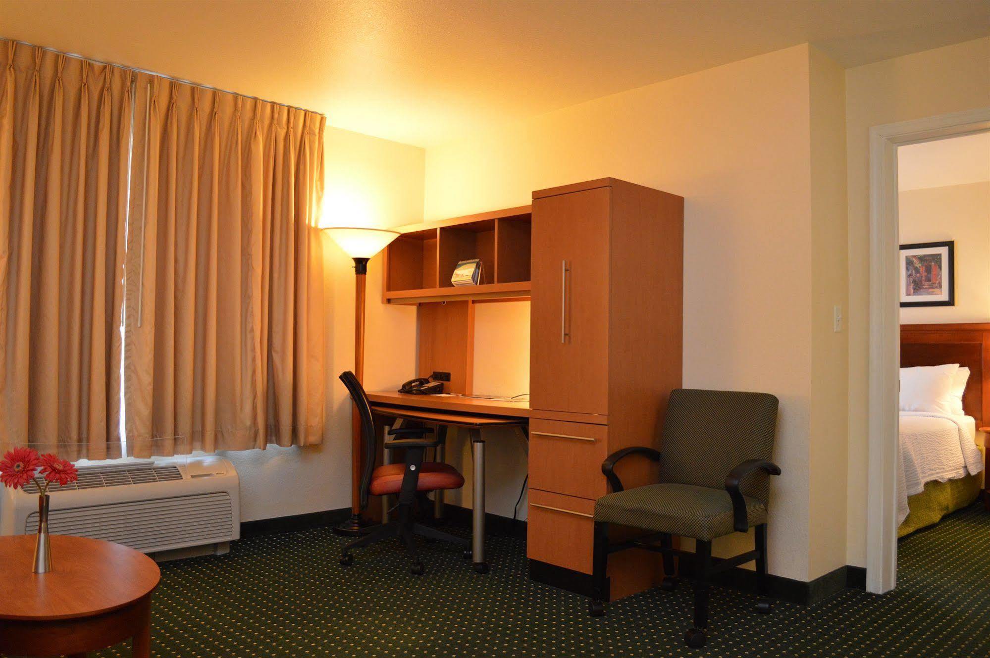 Towneplace Suites Stafford Extérieur photo